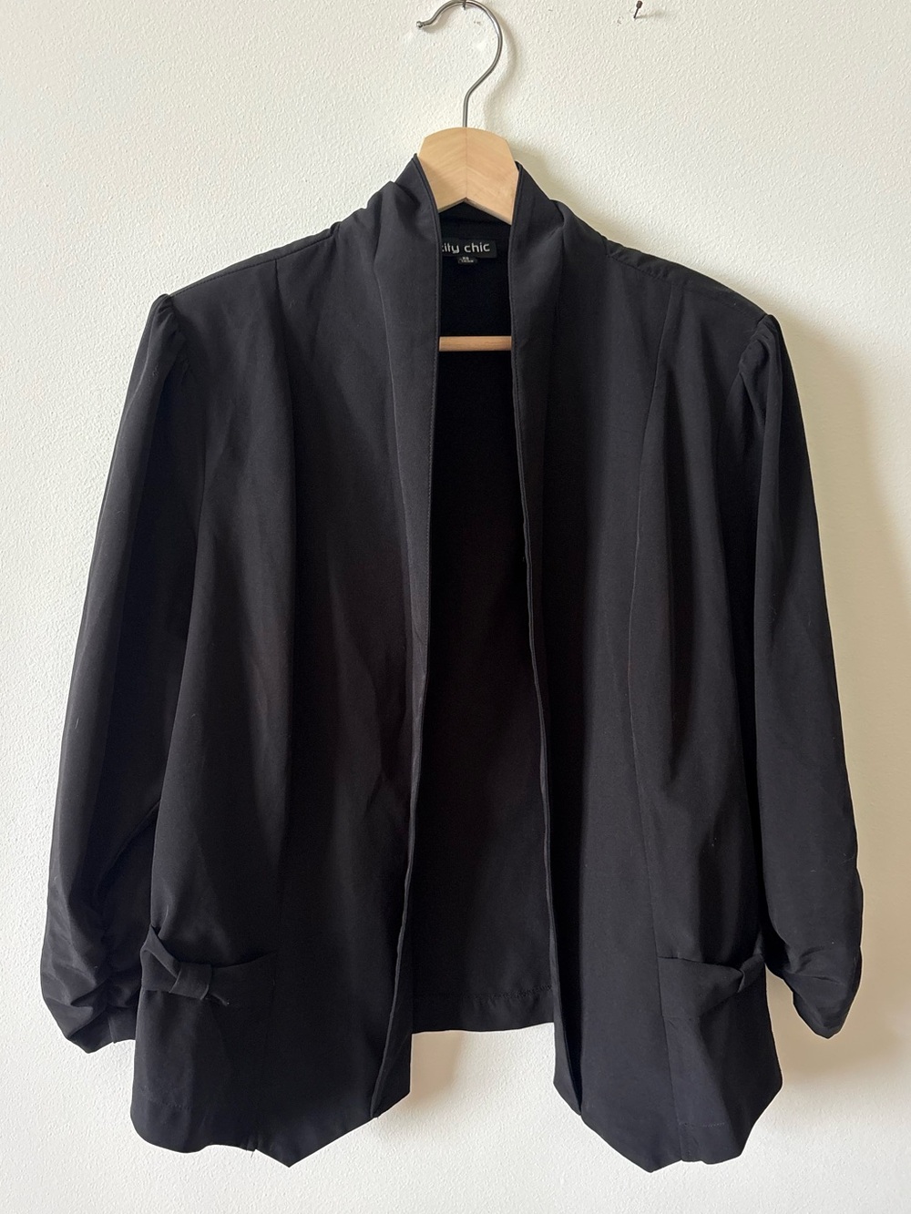 City Chic Black Open-Front Blazer with Subtle Puff Shoulders